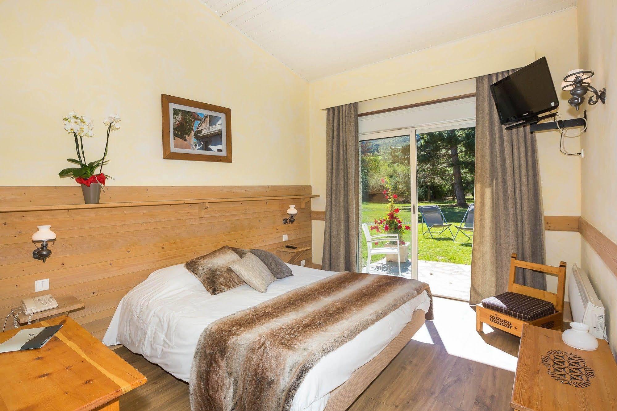 Hotel & Spa Les Bartavelles Кро Экстерьер фото